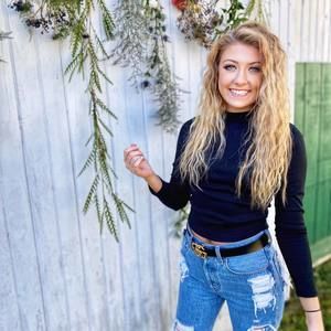 Meet your Posher, Mackenzie